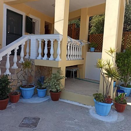 Dimitris House Petriti Apartment Exterior foto